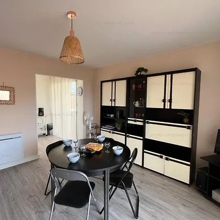 דירה 2 Etoiles A 50m De La Avec Balcon Et Parking Prive - Fr-1-619-143