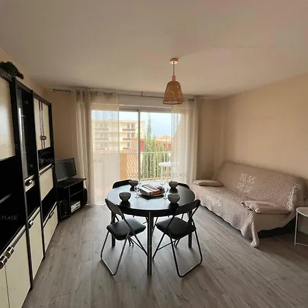 公寓 2 Etoiles A 50m De La Avec Balcon Et Parking Prive - Fr-1-619-143
