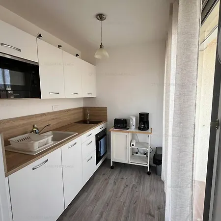דירה 2 Etoiles A 50m De La Avec Balcon Et Parking Prive - Fr-1-619-143